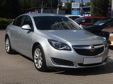 Srebrny Używany 2015 Opel Insignia Hatchback | 35 999 zł (Uczciwa cena) - Obraz 1/4