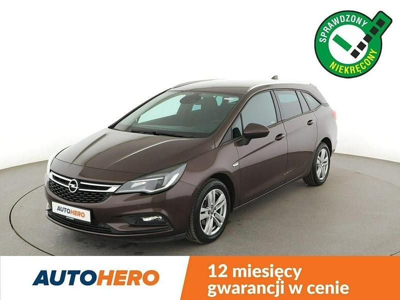 Brązowobeżowy Używany 2016 Opel Astra Kombi | 43 100 zł (Dość drogi) - Obraz 1/3