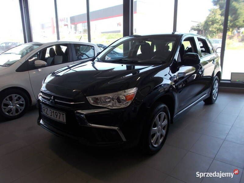Czarny Używany 2017 Mitsubishi ASX SUV | 54 500 zł (Dość drogi) - Obraz 1/4