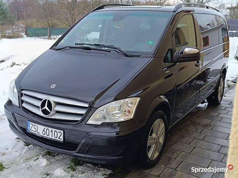 Używany 2011 Mercedes Viano Minivan | 59 999 zł - Obraz 1/4