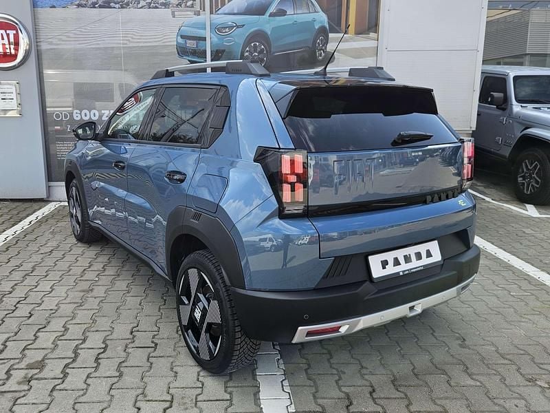 Nowe Fiat Grande Panda La Prima 110 KM (80 kW) 2025 Lakier metalizowany niebieski lago Hatchback