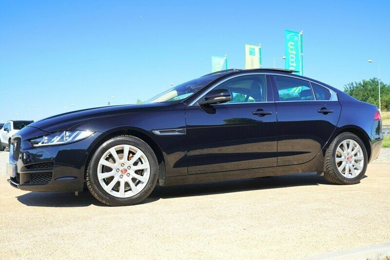 Używany Jaguar XE 180 KM (132 kW) 2020 Czarny (metalik) Sedan/Limuzyna