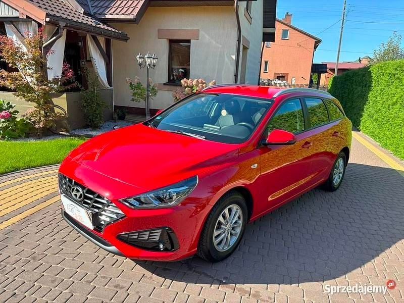 Czerwony Używany 2022 Hyundai i30 Kombi | 49 900 zł (Uczciwa cena) - Obraz 1/4