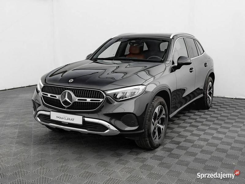 Czarny Używany 2024 Mercedes GLC300e Avantgarde SUV | 288 840 zł - Obraz 1/4