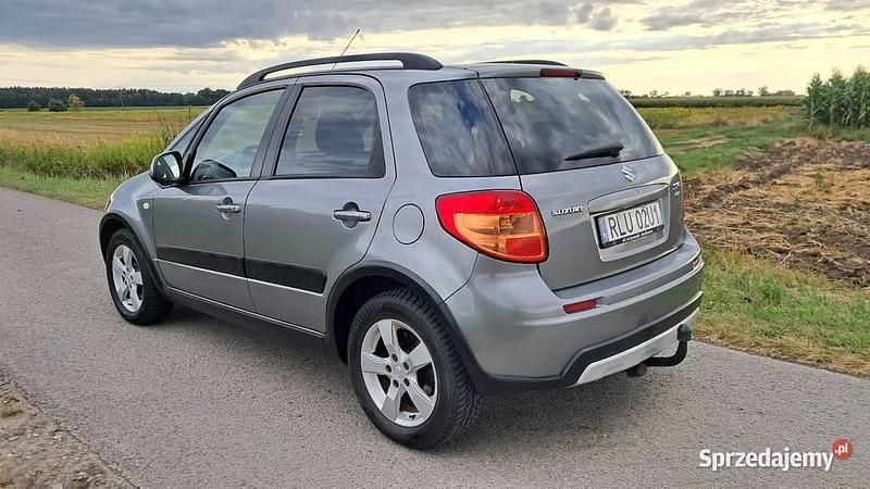 Używany Suzuki SX4 2010 Grafitowy SUV