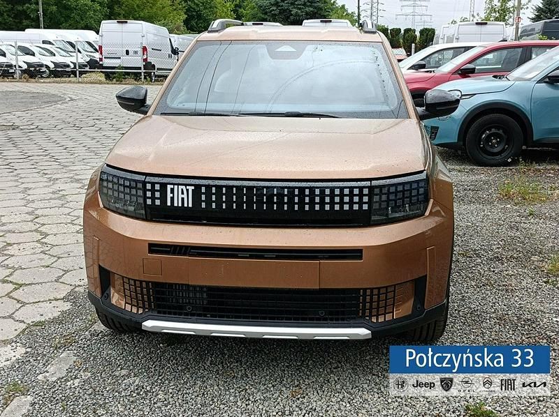 Nowe Fiat Grande Panda 100 KM (73 kW) 2025 Brązowy (metalik) Hatchback