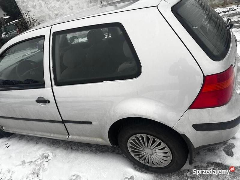 Używany VW Golf IV 1998 Srebrny Hatchback