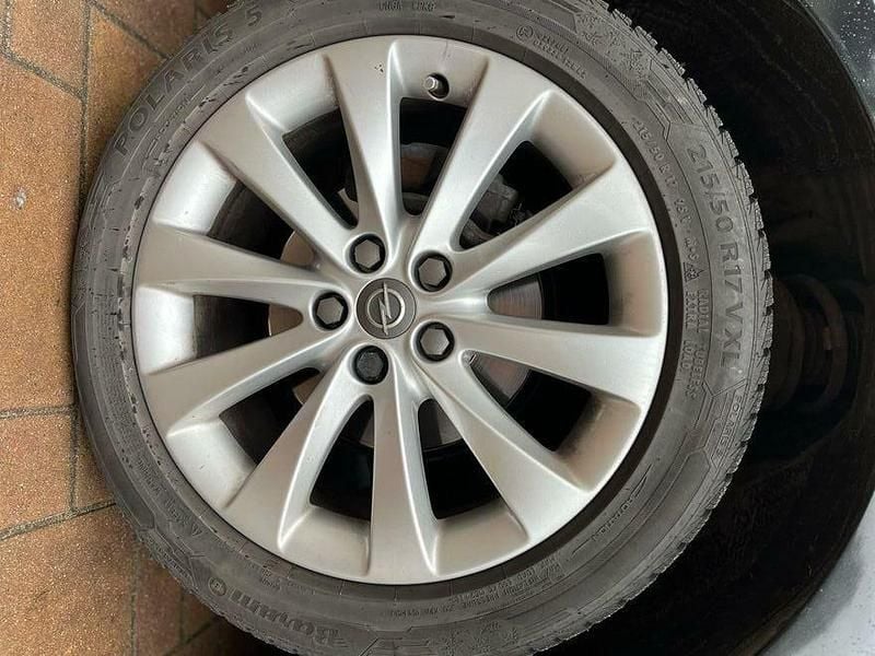 Używany Opel Astra 2012 Czarny Kombi