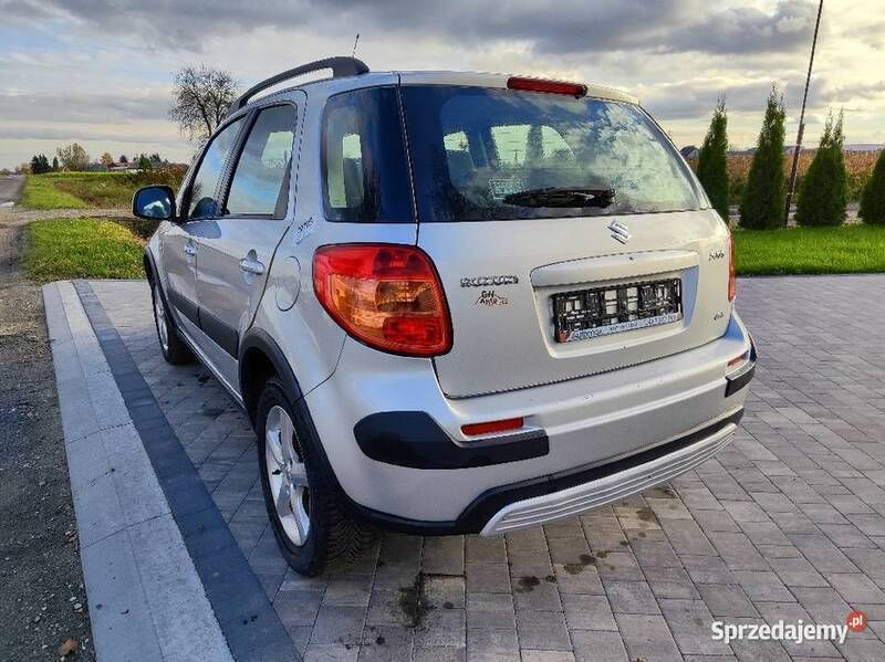 Używany Suzuki SX4 2007 Srebrny Minivan