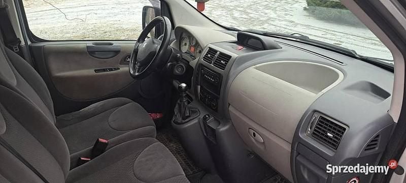 Używany Peugeot Expert 2009 Srebrny Van