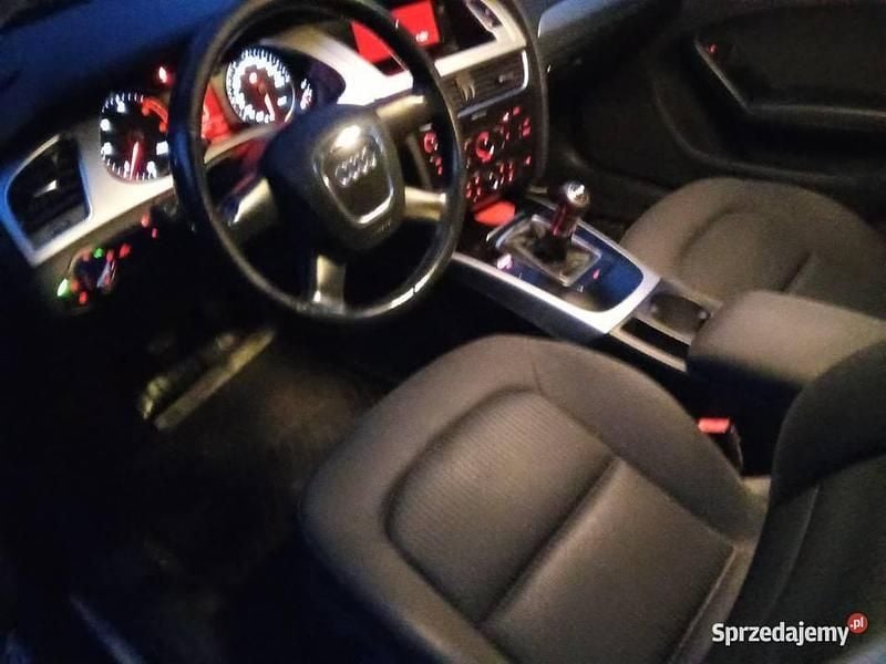 Używany 2010 Audi A4 Kombi | 31 000 zł (Uczciwa cena) - Obraz 1/3