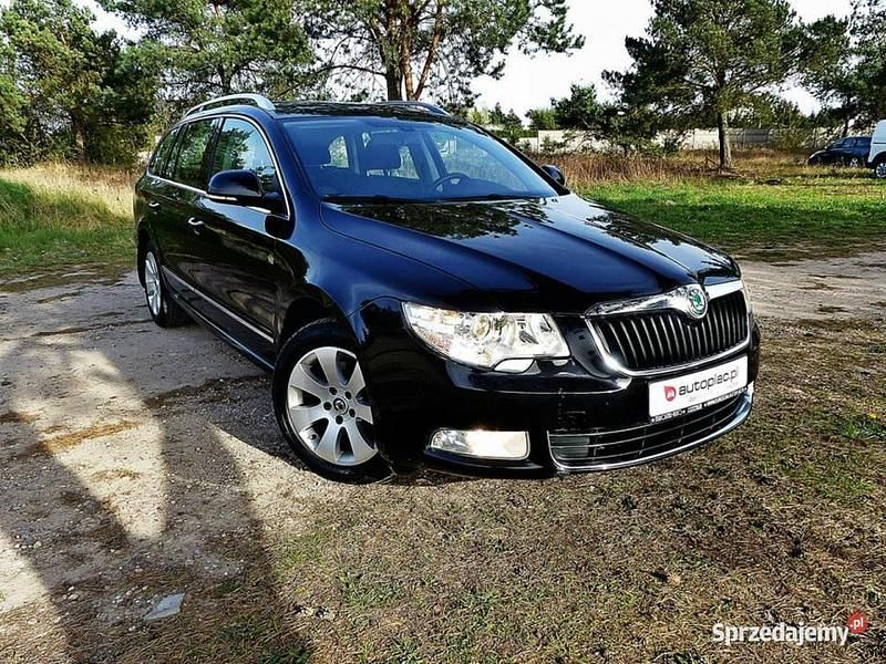 Używany Skoda Superb Ambition 160 KM (117 kW) 2011 Czarny (metalik) Kombi