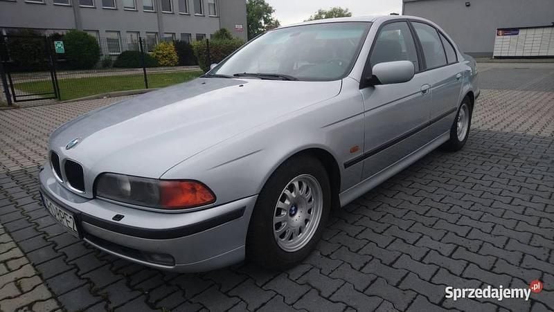 Srebrny Używany 1997 BMW 528 Sedan/Limuzyna | 23 000 zł - Obraz 1/4
