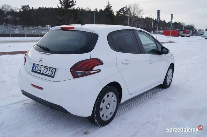 Używany Peugeot 208 2017 Biały Hatchback