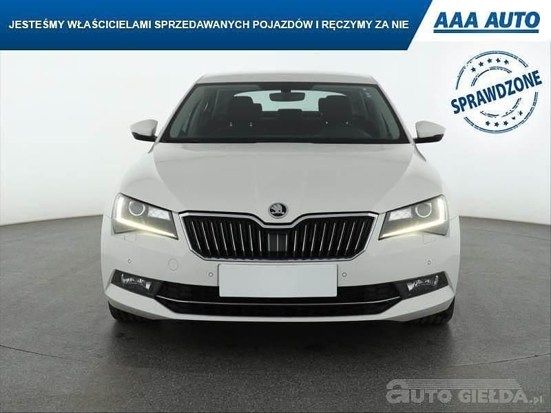 Używany Skoda Superb 120 KM (88 kW) 2016 Biały
