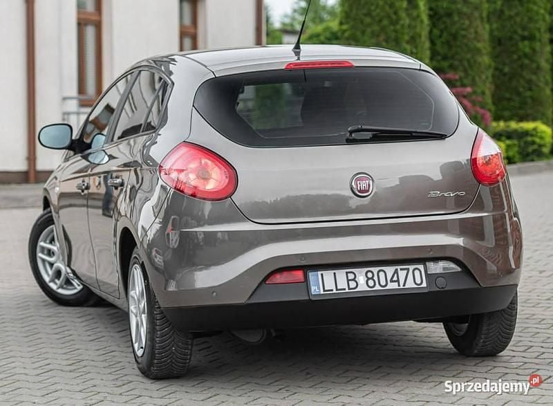Brązowy Używany 2010 Fiat Bravo Hatchback | 14 700 zł (Uczciwa cena) - Obraz 1/4