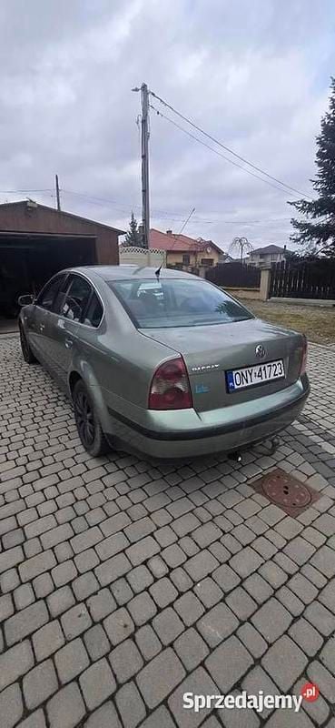 Używany VW Passat 2001 Zielony Sedan/Limuzyna