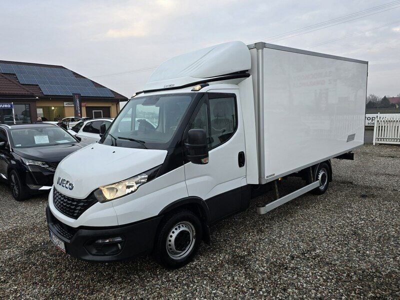 Biały Używany 2020 Iveco Daily Sedan/Limuzyna | 105 600 zł - Obraz 1/4