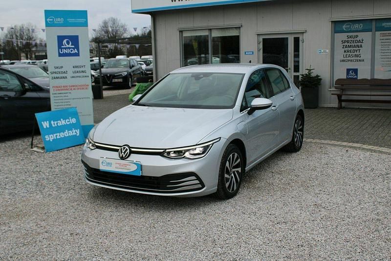 Używany VW Golf VIII Style 2022 Srebrny Hatchback