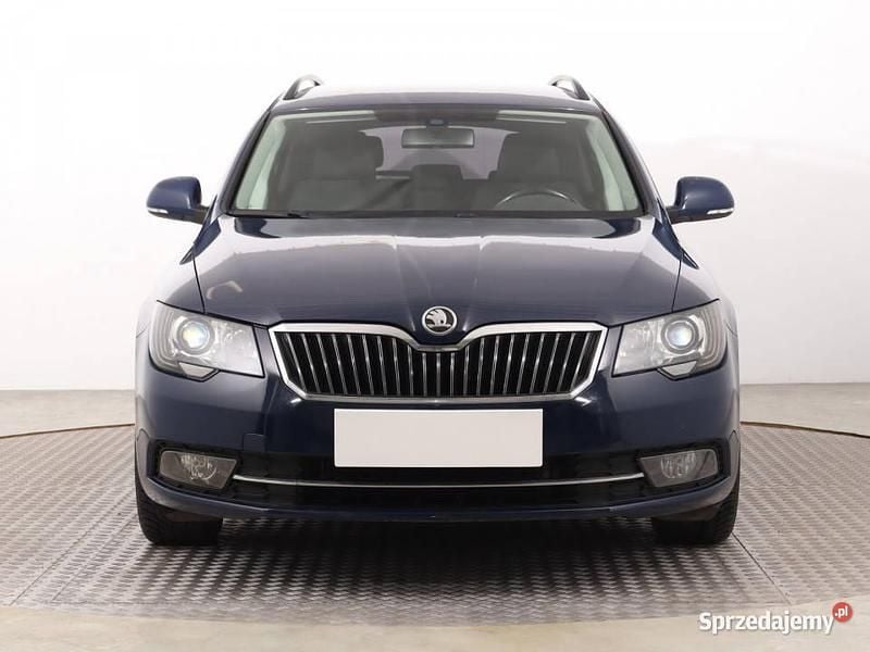 Używany Skoda Superb 2013 Niebieski Kombi