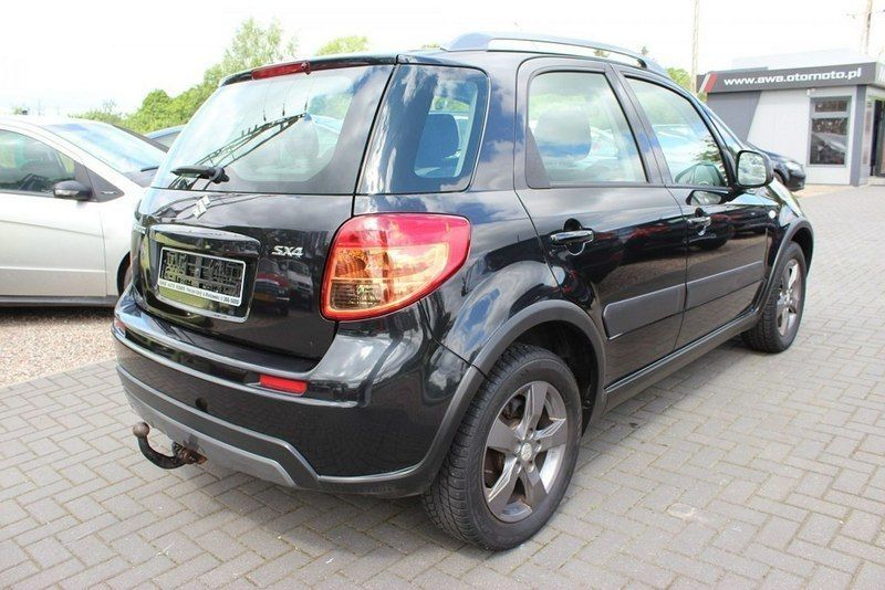 Używany Suzuki SX4 120 KM (88 kW) 2011 Czarny Hatchback