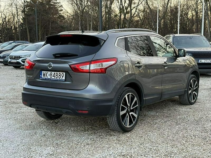 Używany Nissan Qashqai 110 KM (80 kW) 2016 Szary (metalik) SUV