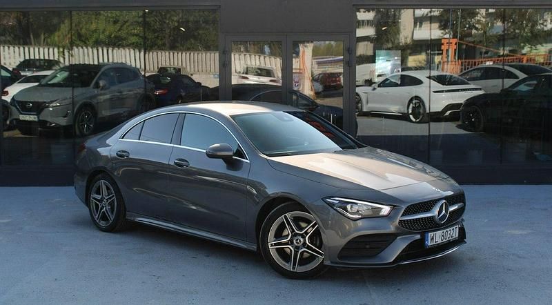 Szary (metalik) Używany 2022 Mercedes CLA180 Sedan/Limuzyna | 129 900 zł (Uczciwa cena) - Obraz 1/3