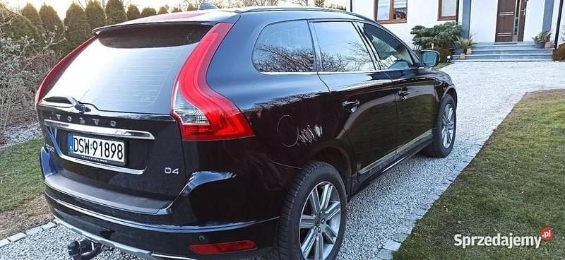 Używany Volvo XC60 2017 Granatowy SUV