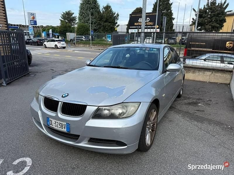 Srebrny Używany 2007 BMW 320 Sedan/Limuzyna | 10 500 zł (Super Cena) - Obraz 1/4