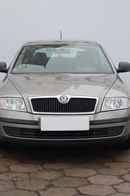 Używany Skoda Octavia 102 KM (75 kW) 2011 Beżowy Hatchback