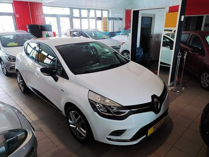 Używany Renault Clio IV LIMITED 75 KM (55 kW) 2017 Biały Hatchback