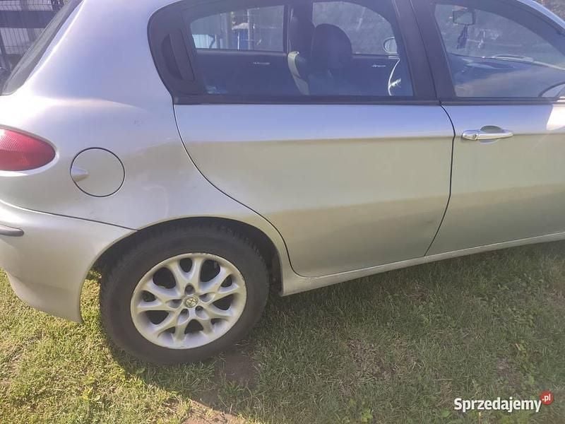 Używany 2004 Alfa Romeo 147 Hatchback | 3000 zł (Uczciwa cena) - Obraz 1/2