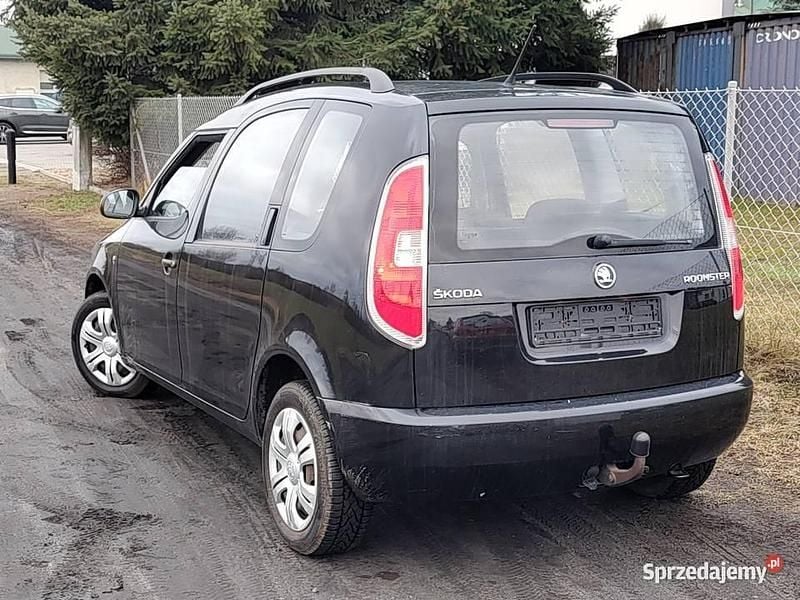 Używany Skoda Roomster 2014 Czarny Minivan