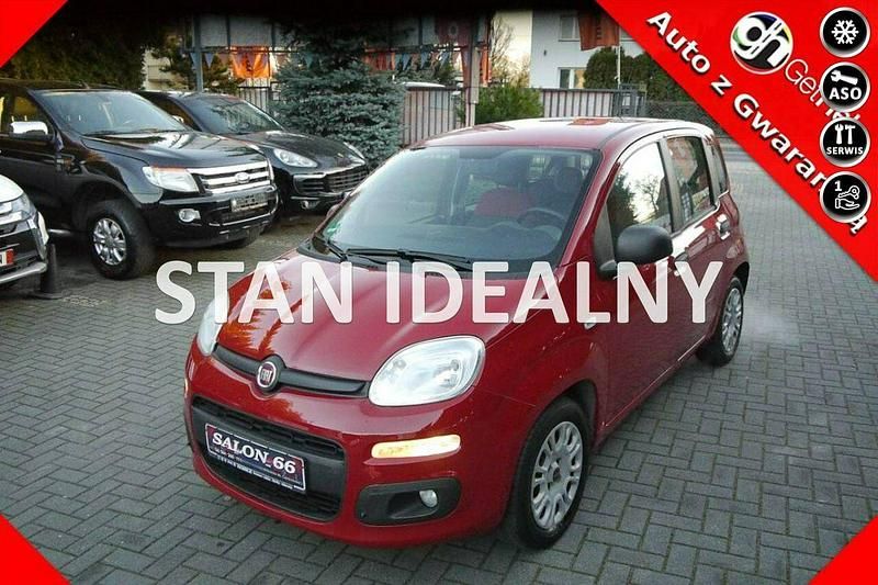 Czerwony (metalik) Używany 2018 Fiat Panda Hatchback | 26 800 zł (Dość drogi) - Obraz 1/4