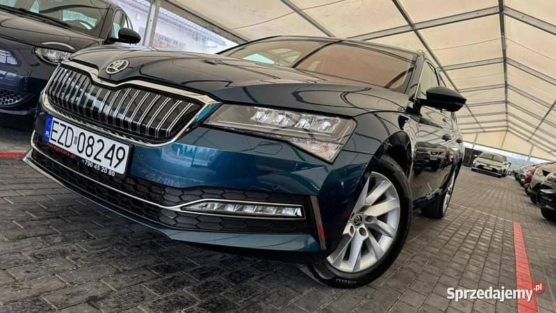 Używany Skoda Superb 2021 Zielony Kombi