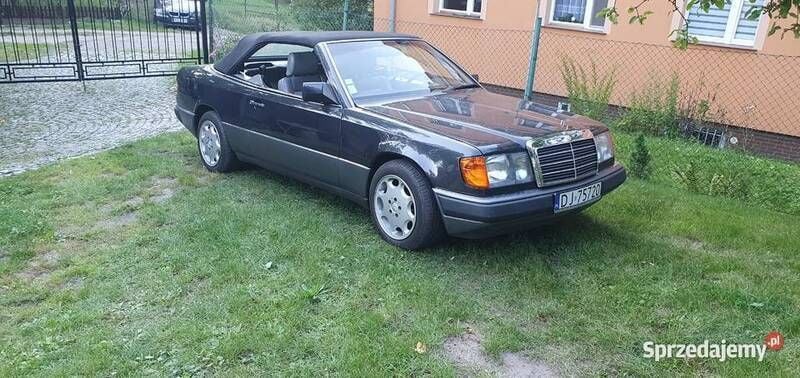 Używany 1993 Mercedes 300 Kabriolet | 124 900 zł - Obraz 1/4