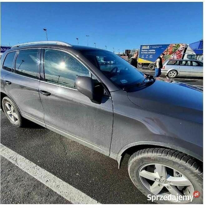 Czarny Używany 2010 VW Touareg SUV | 49 810 zł - Obraz 1/4