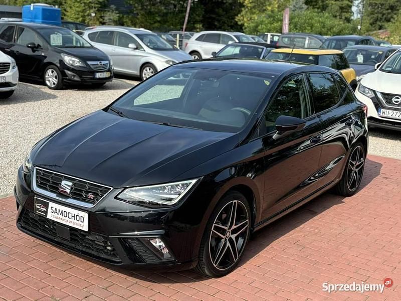 Czarny (metalik) Używany 2021 Seat Ibiza FR Hatchback | 56 500 zł (Dość drogi) - Obraz 1/4