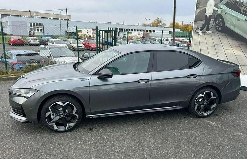Nowe Skoda Superb SportLine 204 KM (150 kW) 2025 Szary Sedan/Limuzyna