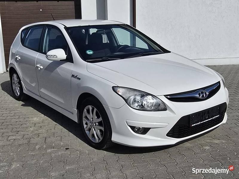 Używany Hyundai i30 2012 Biały Hatchback