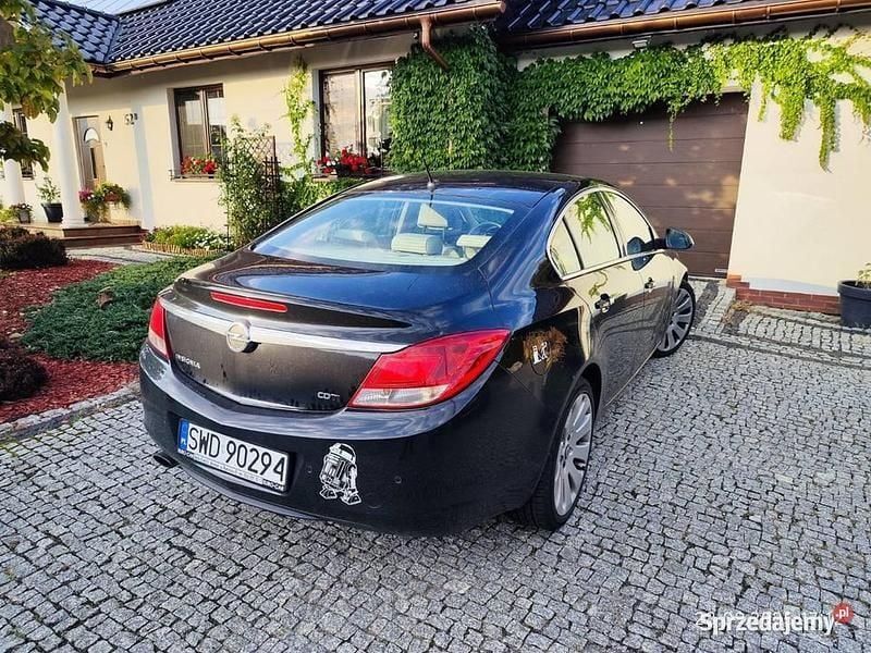 Używany Opel Insignia 2009 Czarny Sedan/Limuzyna