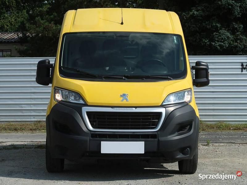 Żółty Używany 2018 Peugeot Boxer Van | 51 999 zł (Uczciwa cena) - Obraz 1/4