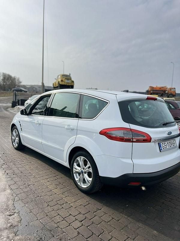 Używany Ford S-MAX S 140 KM (102 kW) 2010 Biały Minivan