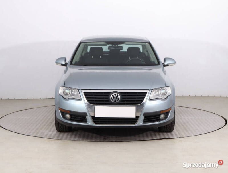 Niebieski Używany 2005 VW Passat Sedan/Limuzyna | 12 499 zł (Uczciwa cena) - Obraz 1/4
