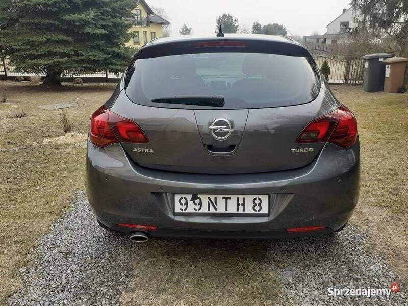 Używany Opel Astra 2010 Szary Hatchback