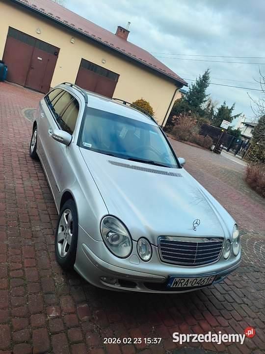 Używany Mercedes E320 204 KM (150 kW) 2004 Srebrny Kombi