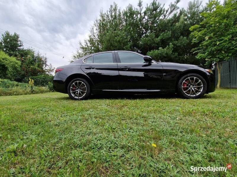 Czarny Używany 2019 Alfa Romeo Giulia Sedan/Limuzyna | 95 000 zł (Uczciwa cena) - Obraz 1/4