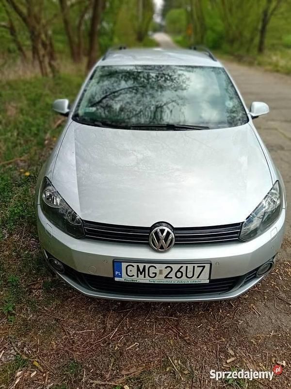 Srebrny Używany 2010 VW Golf Kombi | 15 500 zł (Uczciwa cena) - Obraz 1/4