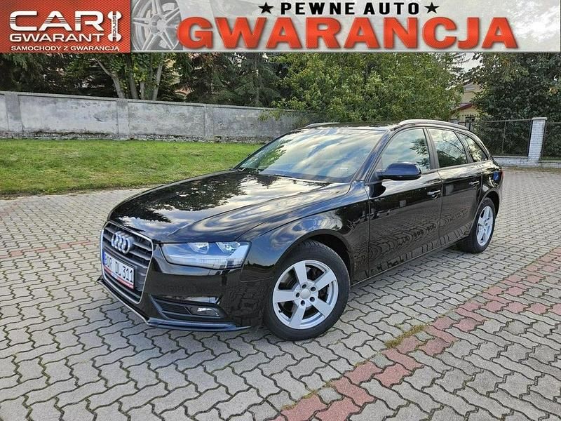 Używany Audi A4 143 KM (105 kW) 2012 Czarny Kombi