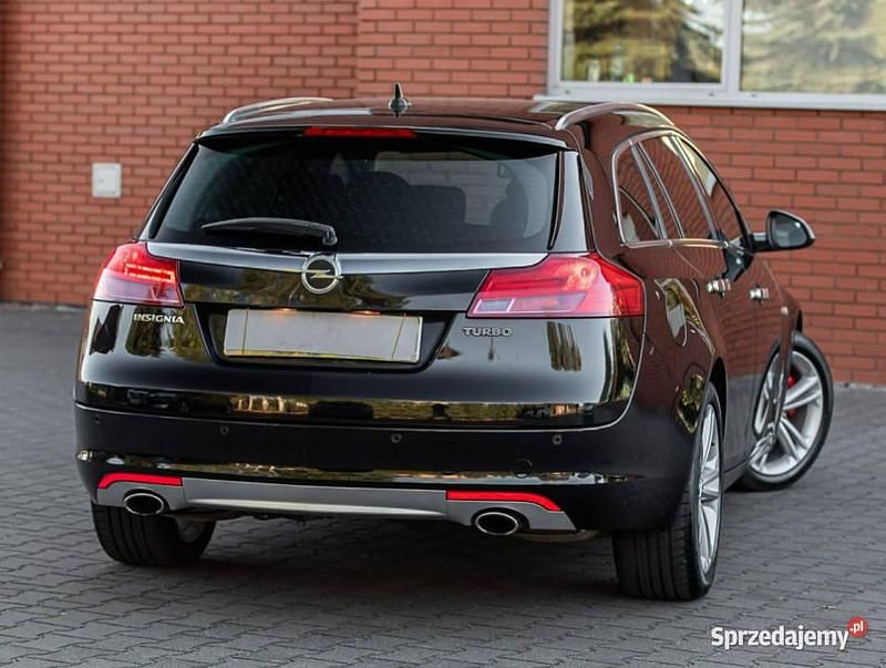 Używany Opel Insignia Cosmo 220 KM (161 kW) 2009 Czarny Kombi